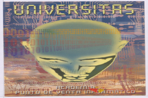 Plakat mit einem kahlköpfigen Mann mit breitem Grinsen, geschlossenen Augen, umgeben von Text und Zahlen, mit "Universitas" in fetter schwarzer Schrift.