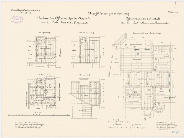 Schwarz-weißer Architekturentwurf des ehemaligen Bundeskanzleramts in der Bundesrepublik Deutschland, zeigt detaillierte Layout mit Textanmerkungen.