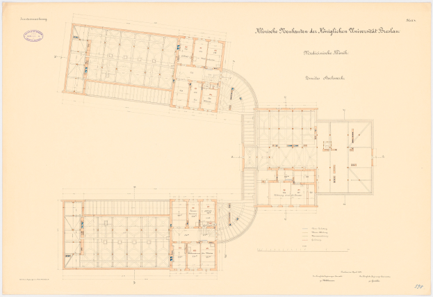 Schwarz-weißer Architekturentwurf eines großen Gebäudes mit zahlreichen Räumen, das als die Universität Bayern bezeichnet wird, mit detaillierten Text- und Layout-Anmerkungen.
