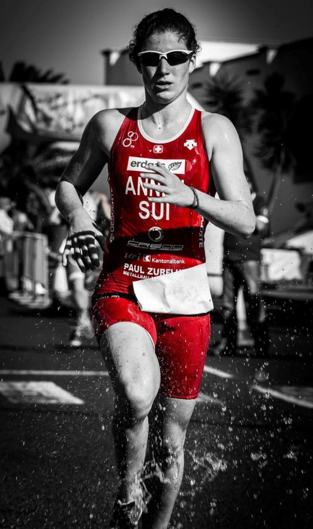 Triathletin Kaidi Kivioja bricht den estnischen Rekord beim Debüt im Ironman über die volle Distanz