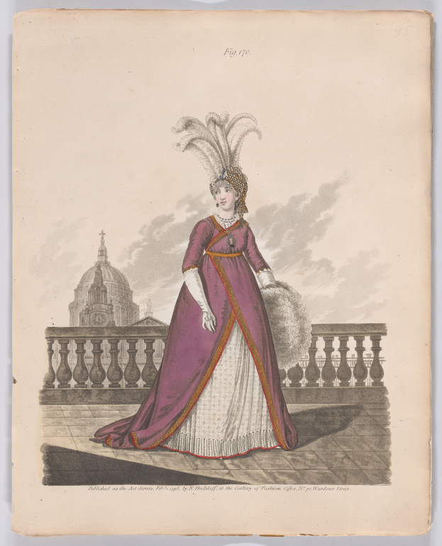 Frau in einem purpurweißen Kleid mit einer Federhaube, die an einem Geländer steht, mit einem Gebäude und Wolken im Hintergrund und dem Text 'Fashion of New York, New York Street, 1790' unten.