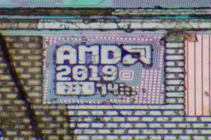 Nahaufnahme eines AMD-Computerchips mit der Aufschrift "AMD 2019"