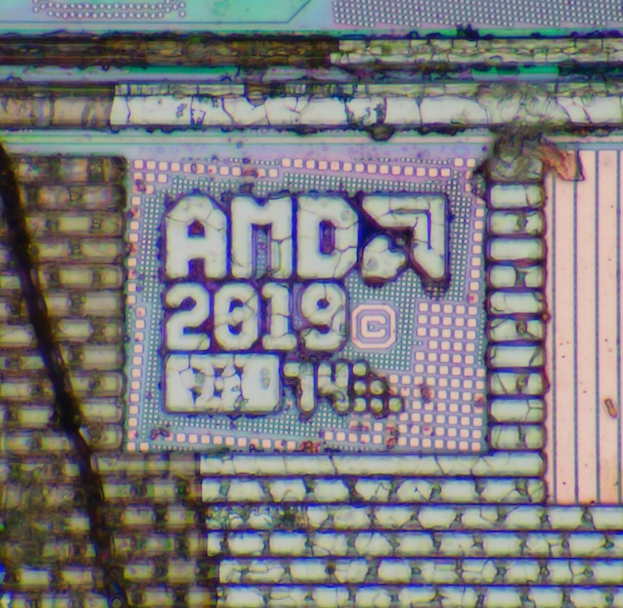 Nahaufnahme eines AMD-Computerchips mit der Aufschrift "AMD 2019"